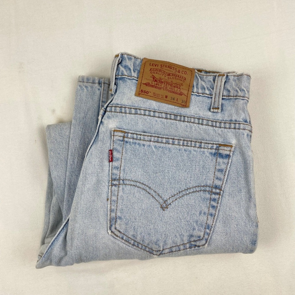 Vintage Levis 550 Relaxed Fit Tapered Leg Jeans Light Wash Made in USA Men 34x30